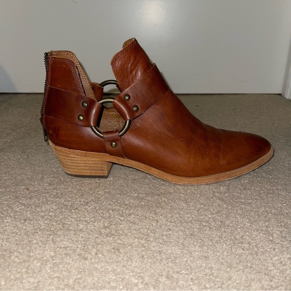 Frye Shoes - Frye Leather Harness Ankle Boots Women’s 10M Brown Ring Moto Western Booties